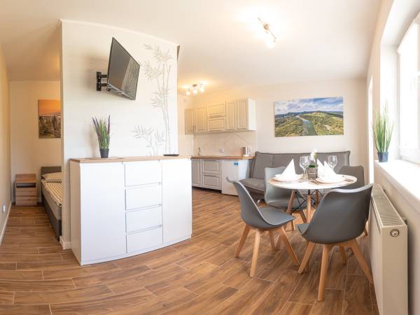 Apartament beżowy z tarasem