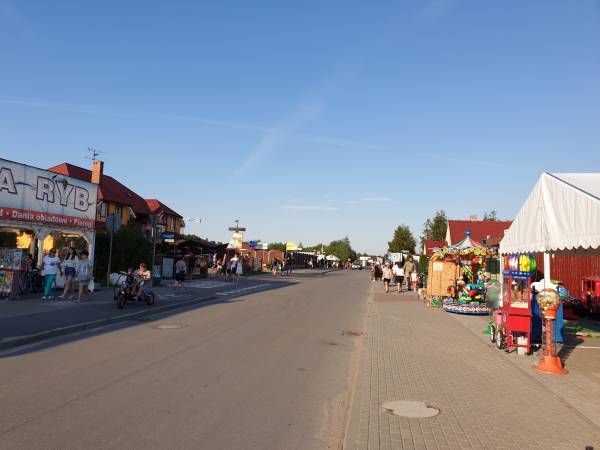 Wypożyczalnie, jadalnie oraz inne atrakcje