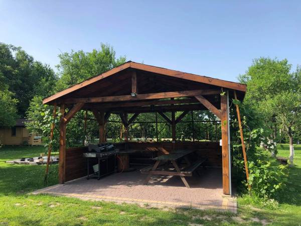 Pergola przy ognisku