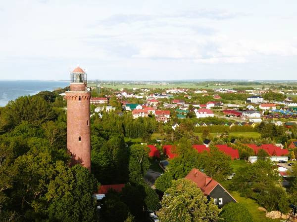 Latarnia i Kolorowe domki