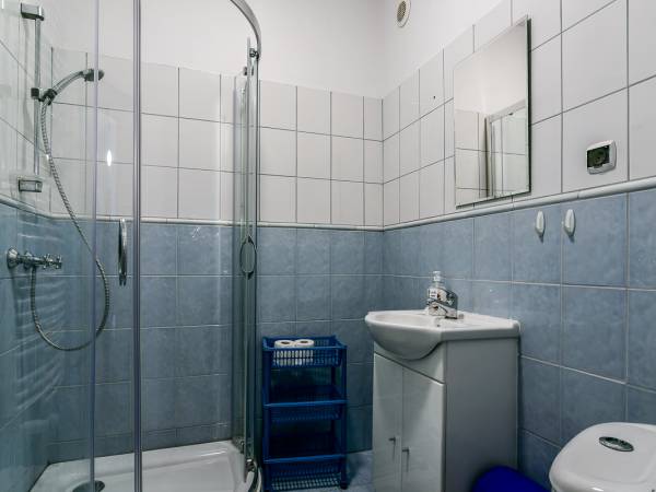 Łazienka pokoju dwuosobowego nr 2