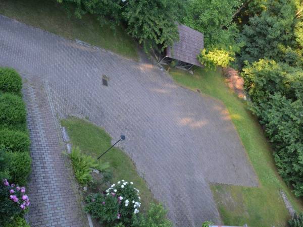 Parking, altana z grillem