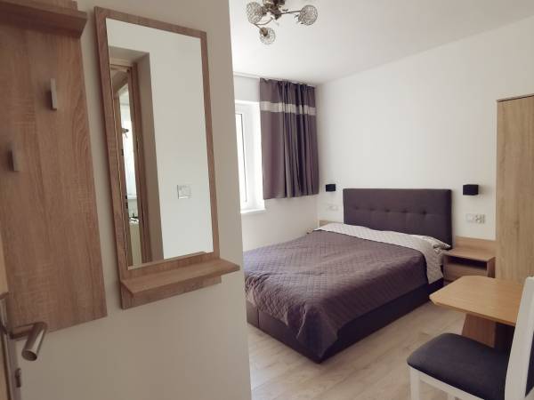 Pokój dwuosobowy nr 24 z łazienka