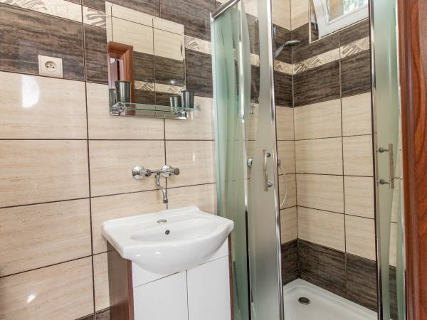 TAGOS łazienka pokój 2 - osobowy