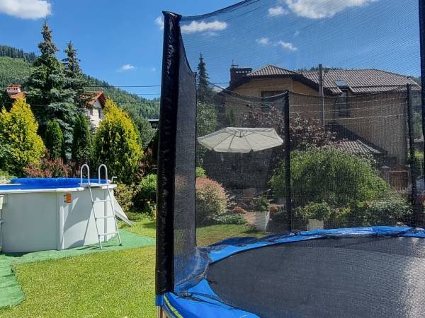 basen i trampolina 