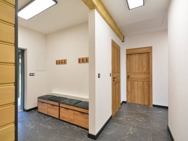 Dom Oskar wejście przedpokój