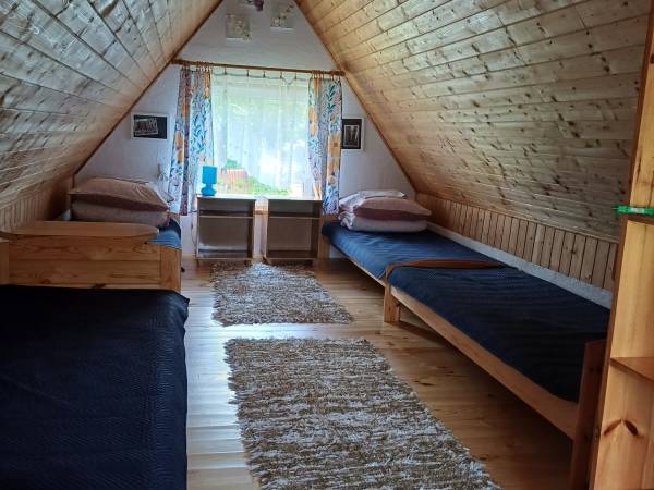 Wnętrze domku murowanego