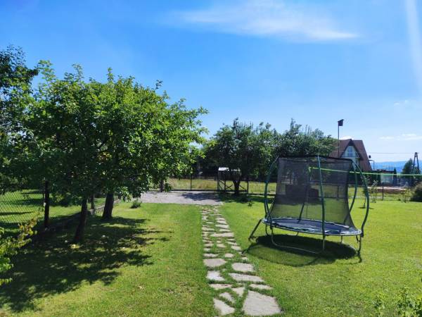 Wejście i miejsce parkingowe