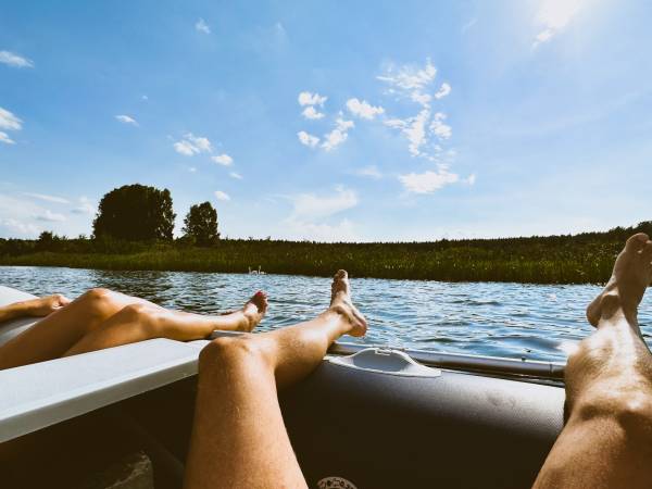 Wpadnij do lasu , domki nad jeziorem 