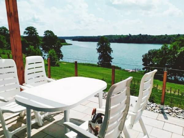 Domki nad Jeziorem BASEN SAUNA JACCUZI prywatny pomost