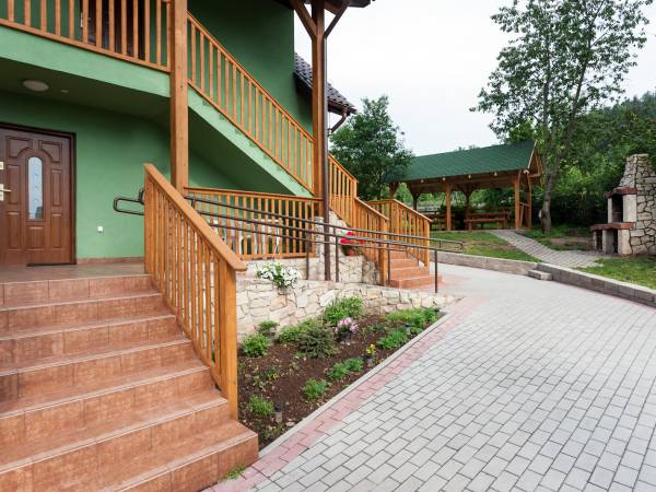 Dom noclegowy "POD MNICHEM"