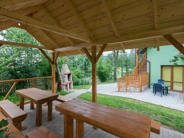 Dom noclegowy "POD MNICHEM" - miejsce do grillowania