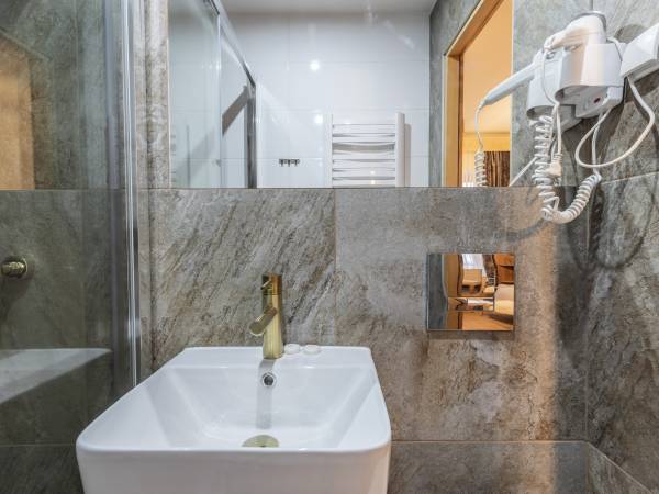 Willa Chwost Pokoje i Apartamenty