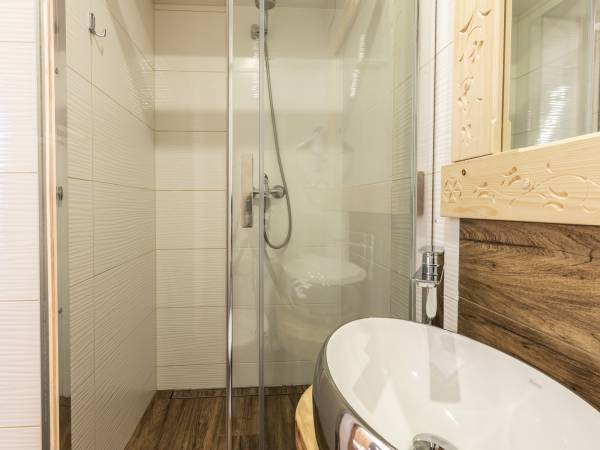 Willa Chwost Pokoje i Apartamenty