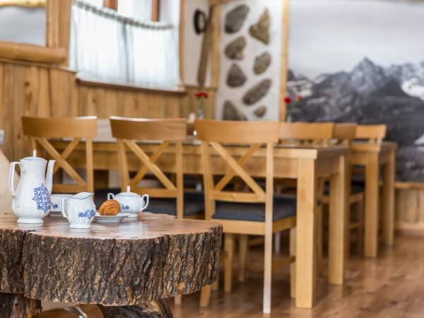 Willa Chwost Pokoje i Apartamenty