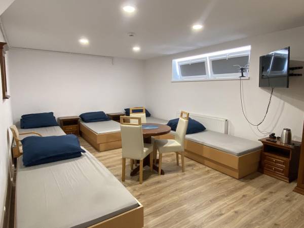 pokój 5-osobowy z TV