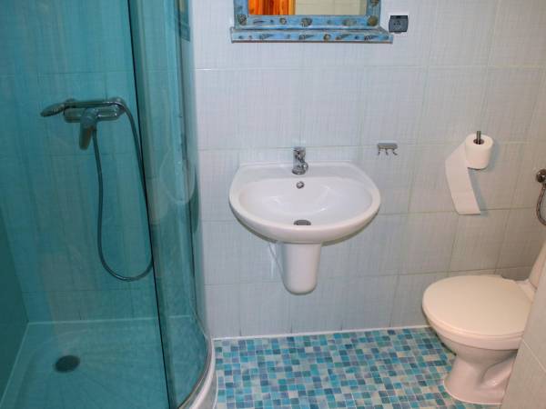 Łazienka w pokoju morskim