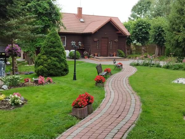 Dom Pod Lipami - Barbara i Leszek Kowalscy