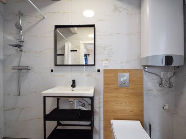 Domek piętrowy -łazienka