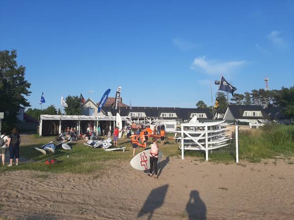wind i kite-surfing nad zatoką