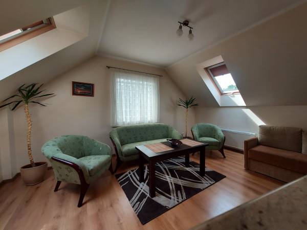 Salon w apartamencie 4 osobowym