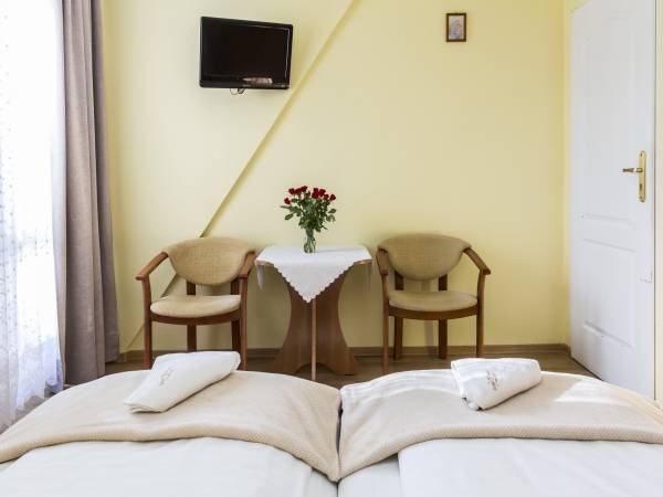 Gabi Cocktail Bar i wynajem pokoi