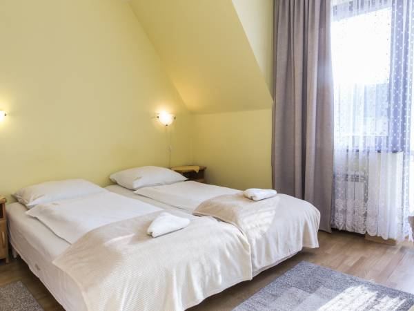 Gabi Cocktail Bar i wynajem pokoi