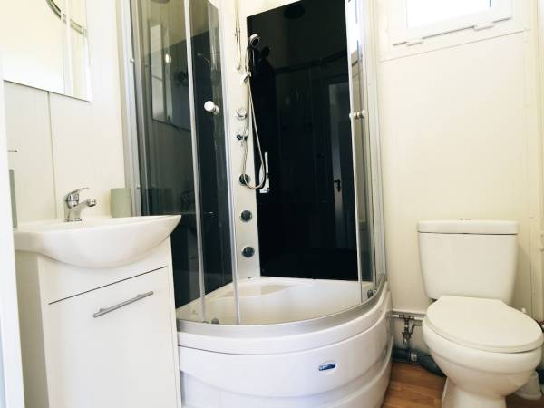 Łazienka w domku 4 -osobowym