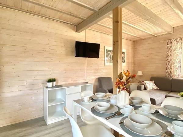 domek dwupoziomowy - salon 