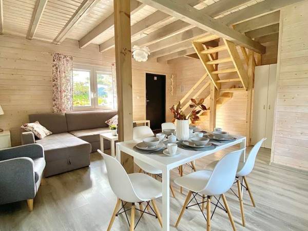 domek dwupoziomowy - salon 