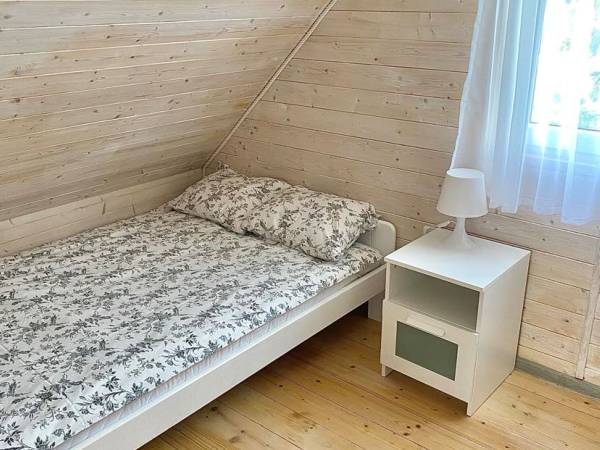 domek dwupoziomowy - sypialnia