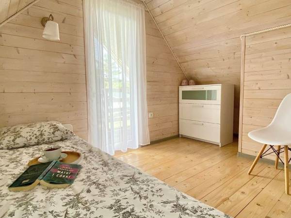 domek dwupoziomowy - sypialnia