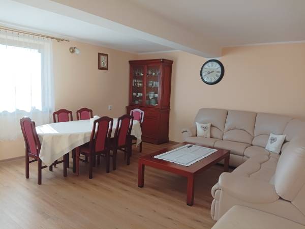 Salon z jadalnią do wspólnego spędzania czasu