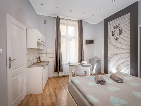 Hostel 70s and Apartmenty Queen