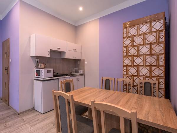 Hostel 70s and Apartmenty Queen