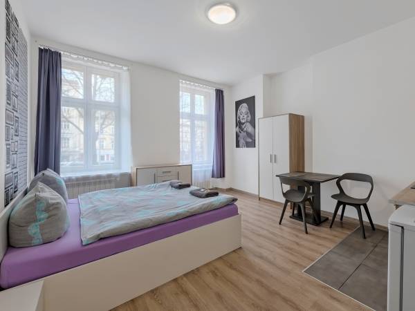 Hostel 70s and Apartmenty Queen