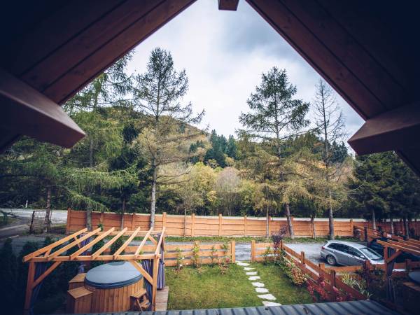 Łosiówka - Domki z Jacuzzi