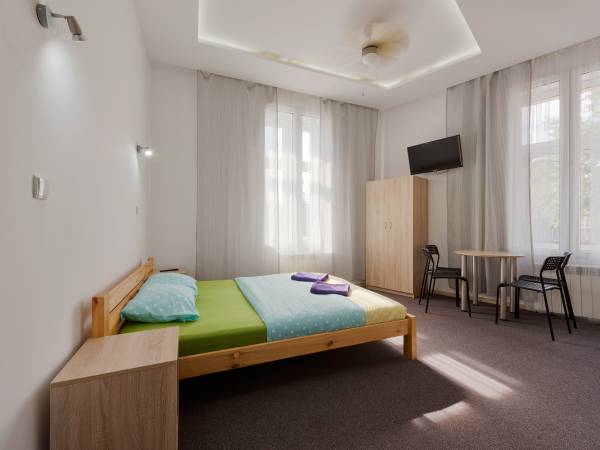 Hostel 70s and Apartmenty Queen