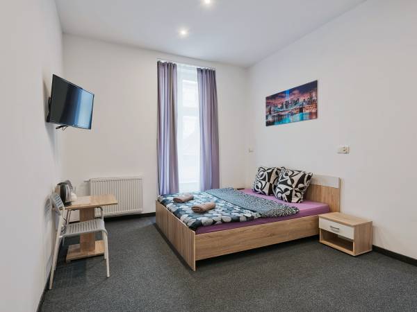 Hostel 70s and Apartmenty Queen