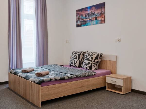 Hostel 70s and Apartmenty Queen