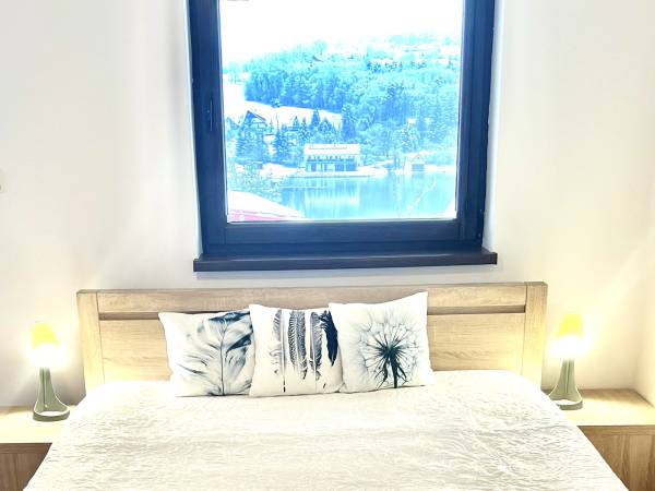 Pokój 2-osobowy z widokiem na Jezioro Rożnowskie