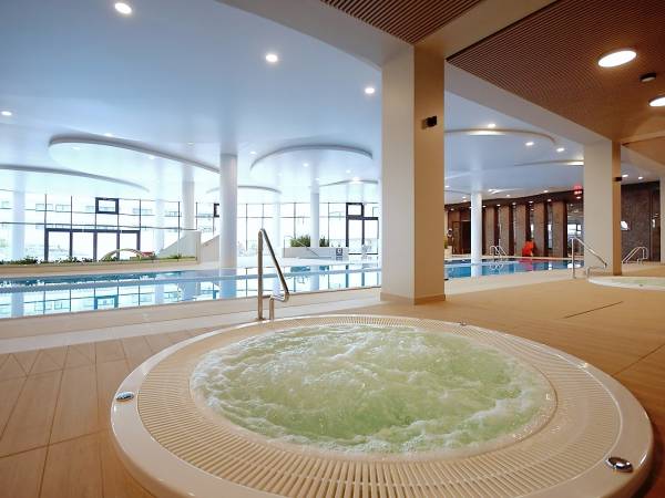 Apartament Słoneczny Lux - Baseny, Sauny, Jacuzzi, Siłownia 