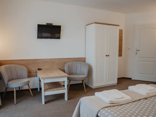 pokoj 3-os. z tarasem i 4-os.