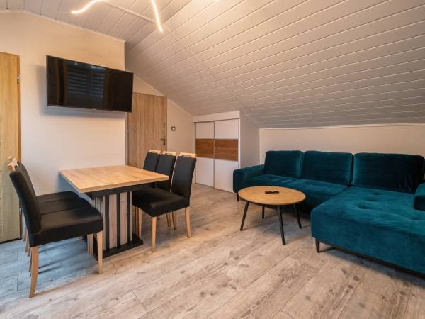 salon apartament 6-8 osobowy drugie piętro