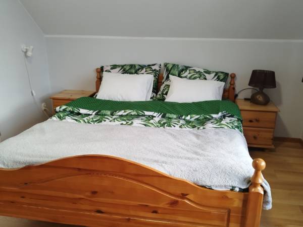 pokój dwuosobowy z balkonem