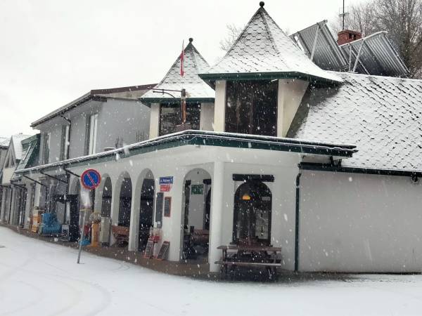 Plazowa 11-Pokoje Gościnne& Pub