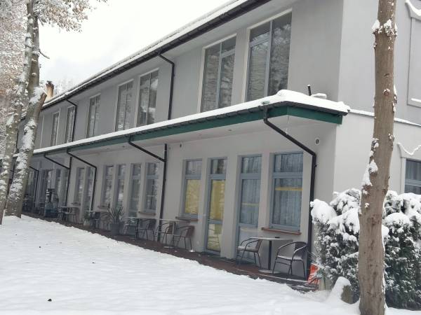 Plazowa 11-Pokoje Gościnne& Pub