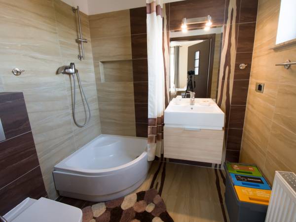 łazienka pokoju 3-osobowego