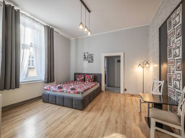 Hostel 70s and Apartmenty Queen