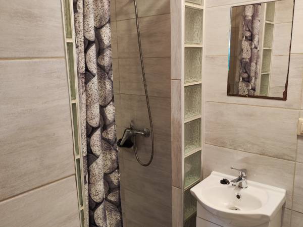 As wynajem pokoi i kwater od 20zł/doba